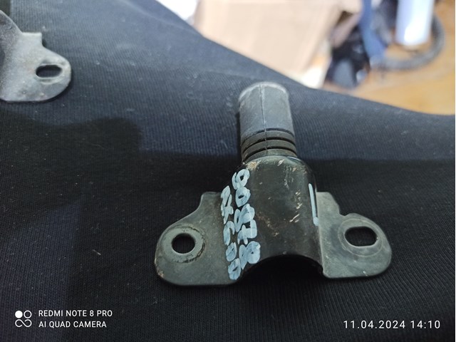 Буфер-відбійник 5-й двері / кришки багажника 90878AX600 NISSAN