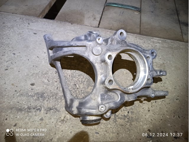 Цапфа - поворотний кулак задній, лівий 95B505431Y PORSCHE