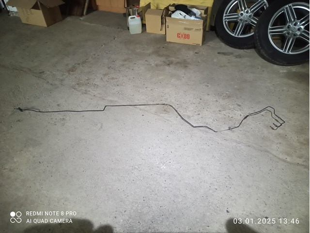 Трубка гальмівна задня центральна 95B614725A PORSCHE