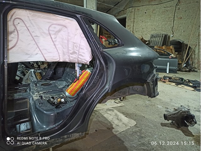 Крило заднє 95B809029YGRV PORSCHE