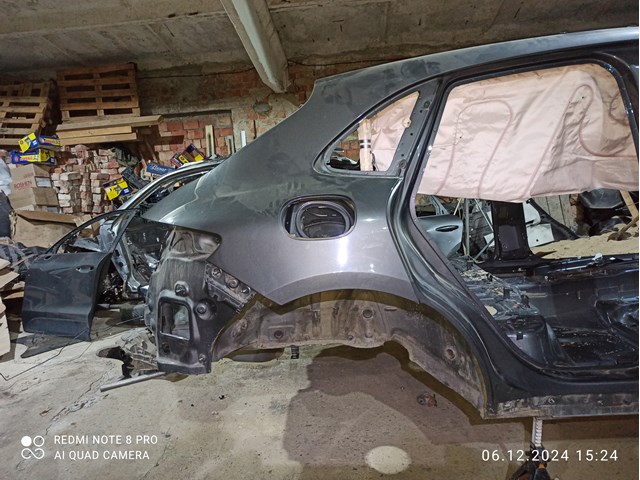 Крило праве заднє 95B809030YGRV PORSCHE