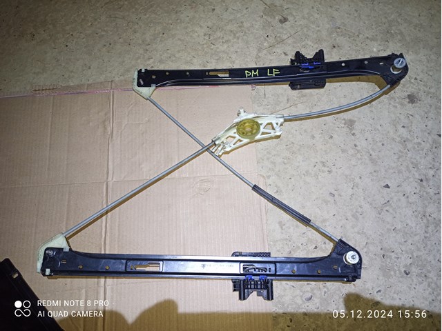 Склопідйомник з електродвигуном 95B837461 PORSCHE