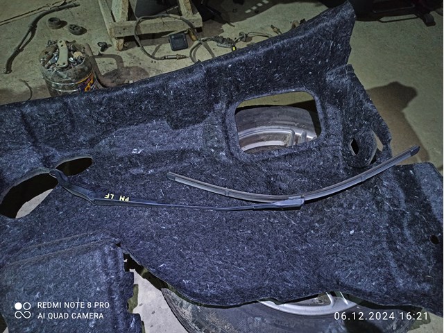 Ричаг двірника 95B955407 PORSCHE