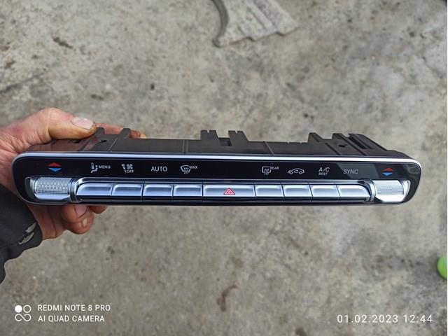 Блок кнопок центральної консолі A2479056703 MERCEDES