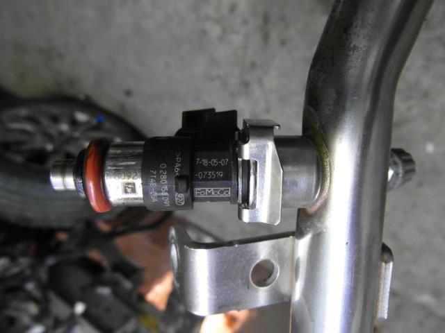 Форсунки електромагнітні CY0113250 MAZDA