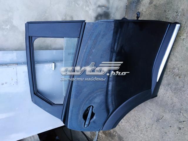 Двері пасажирські задні праві DKY17202XC MAZDA