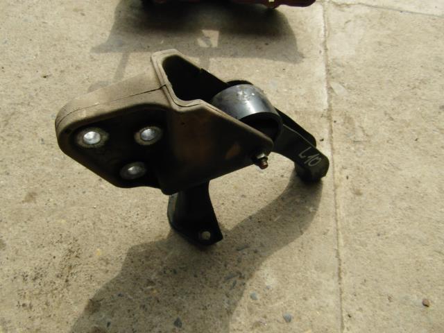 Подушка (опора) двигуна, задня MN101387 MITSUBISHI