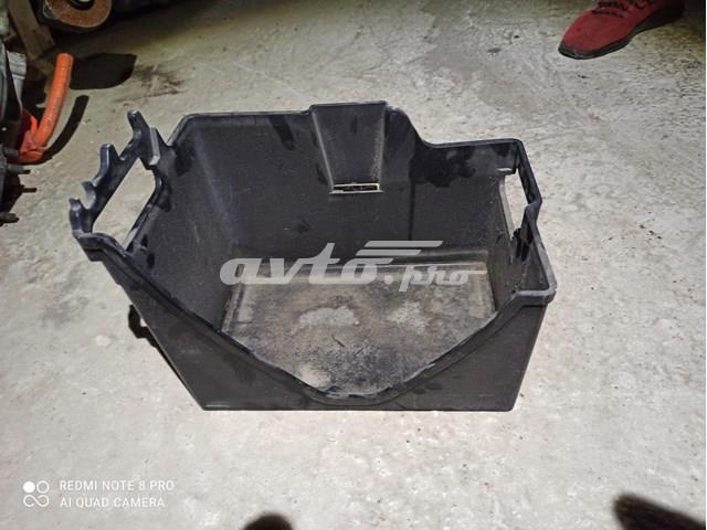 Кріплення / підставка акумулятора MR411561 MITSUBISHI