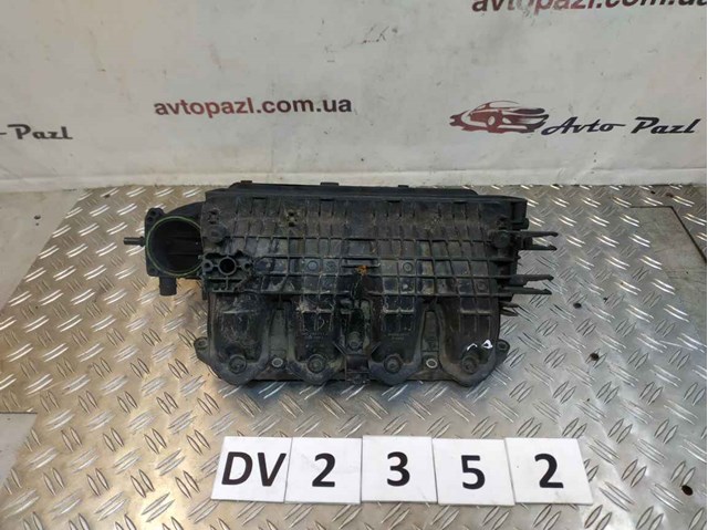Колектор впускний 04E129711J VAG