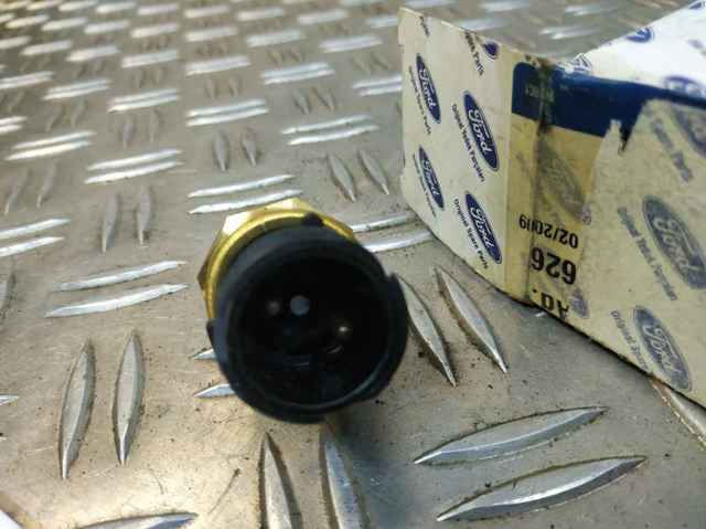 Вимикач ліхтарів заднього ходу 0501210058 ZF PARTS