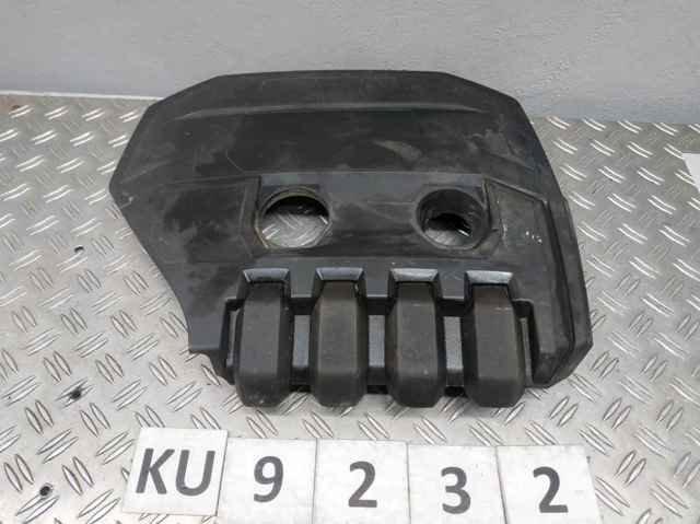 Кришка двигуна декоративна 05E103925R VAG