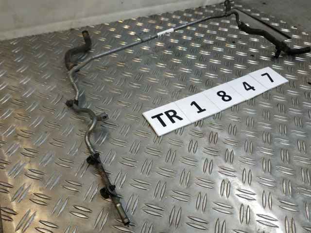 Шланг розширювального бачка, верхній 06J121075F VAG