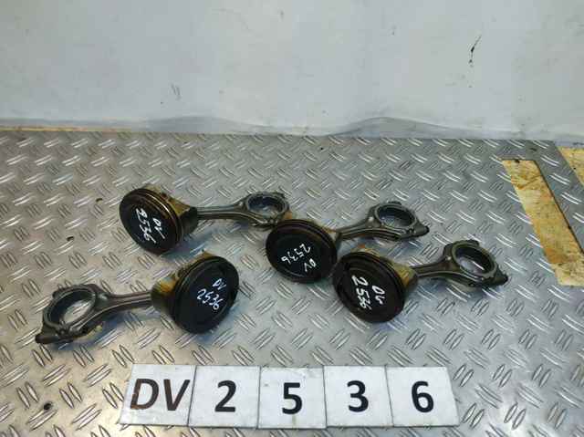 Шатун двигуна 1115A065 MITSUBISHI