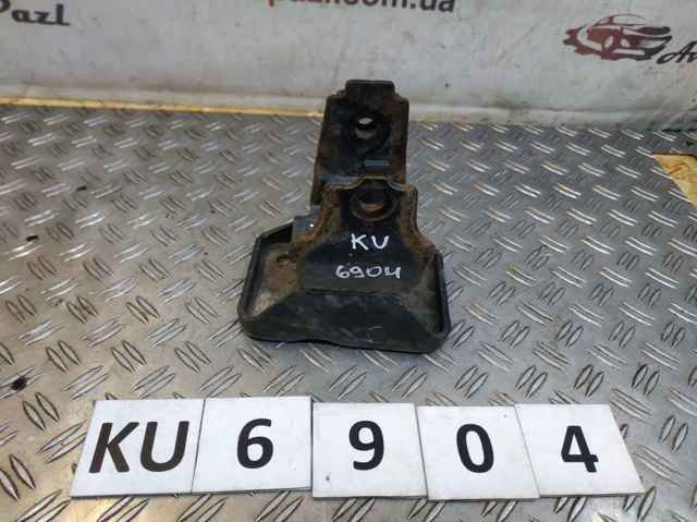 Кронштейн подушки (опори) двигуна, лівої 112331LA0A NISSAN