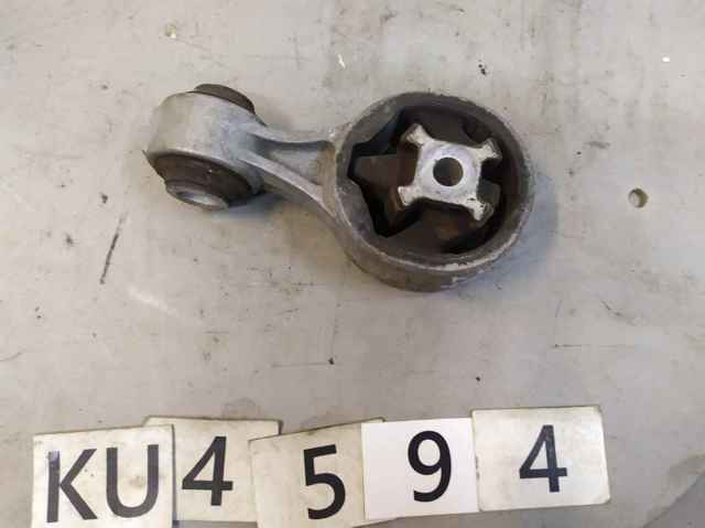 Подушка (опора) двигуна, права верхня 113504BA0A NISSAN