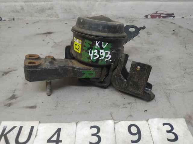 Права подушка двигуна 1230521200 TOYOTA