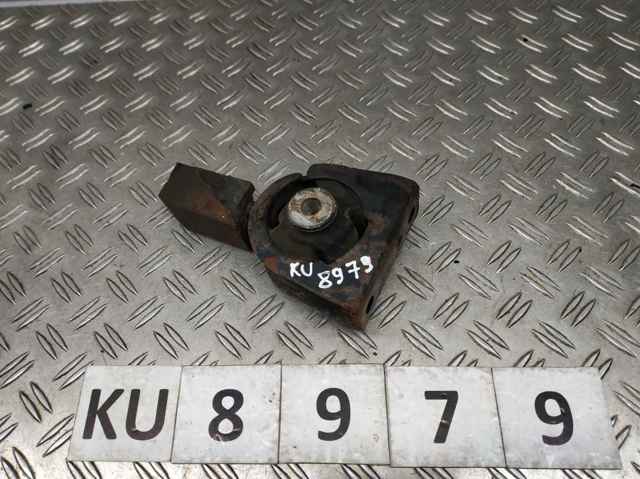 Подушка передньої опори двигуна 123610D030 TOYOTA