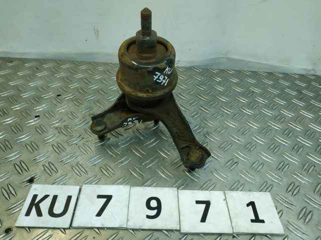Права подушка двигуна 1236228100 TOYOTA