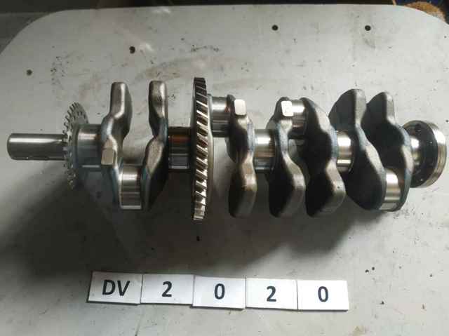Колінвал двигуна 1340136011 TOYOTA