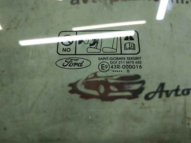 Скло та ущільнювачі скла вітрового правого/лівого 1342624 FORD