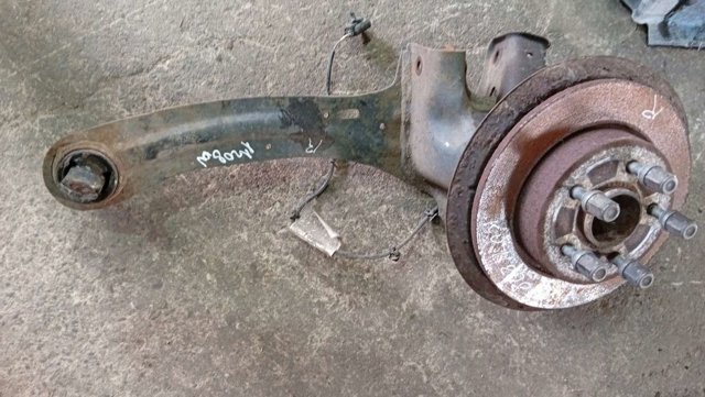 Цапфа - поворотний кулак задній, правий 1356212 FORD