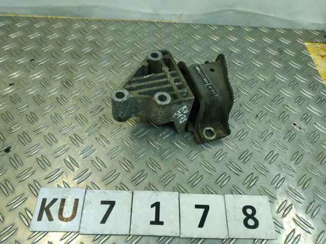 Права подушка мотора 1363537080 FIAT