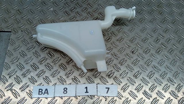 Бачок системи охолодження двигуна розширювальний 1375A261 MARKET (OEM)