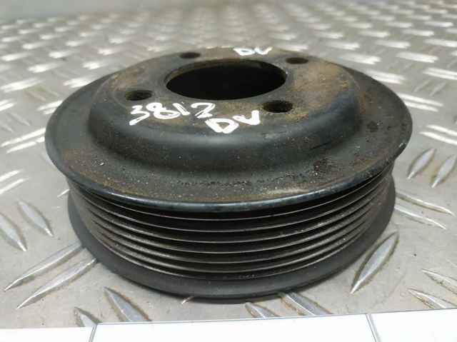 Шків системи охолодження 1637111010 TOYOTA