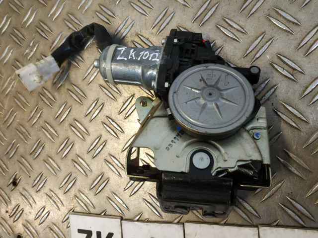 Замок п'ятих дверей Toyota RAV4 4