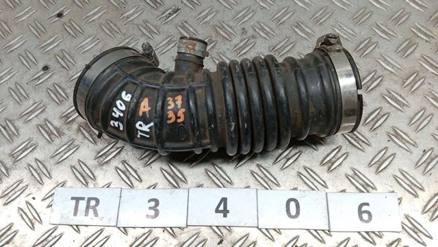 Патрубок повітряний, вихід повітряного фільтра 165761CB0A NISSAN