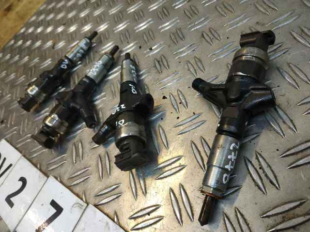 Форсунка дизельна в зборі, розпилювач + тримач 16613AA030 SUBARU