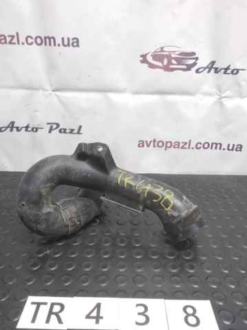 Патрубок повітряний, вхід повітряного фільтра 1775247010 TOYOTA