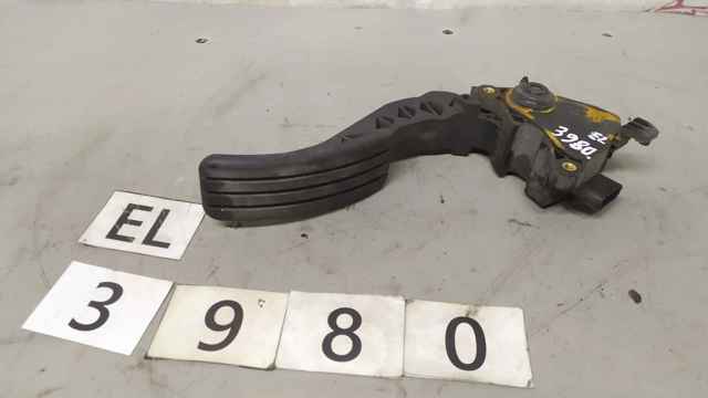 Підаль газу 180020022R RENAULT