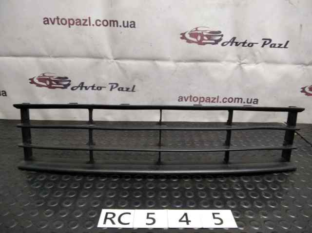 Решітка бампера нижня 1Z0853677C VAG