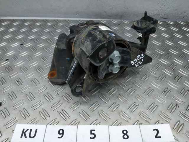 Подушка (опора) двигуна, ліва 218302W000 HYUNDAI