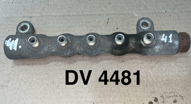 Паливна рампа 238100R020 TOYOTA