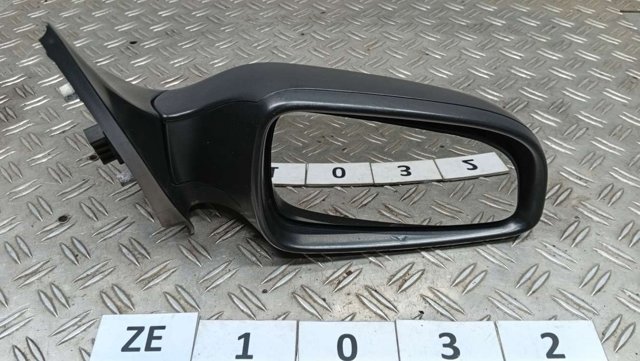 Праве бокове дзеркало 24462996 GM
