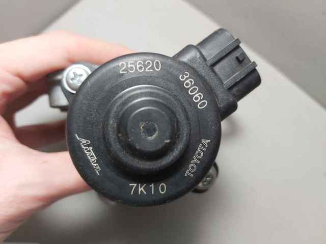 Клапан EGR, рециркуляції газів 2562036060 TOYOTA
