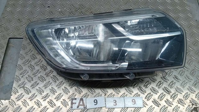 Фара основна права 260100437R RENAULT