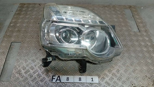 Фара правая 260103UF2A NISSAN