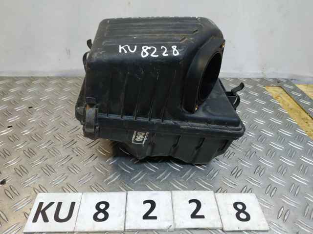Корпус повітряного фільтра 281102F500 HYUNDAI