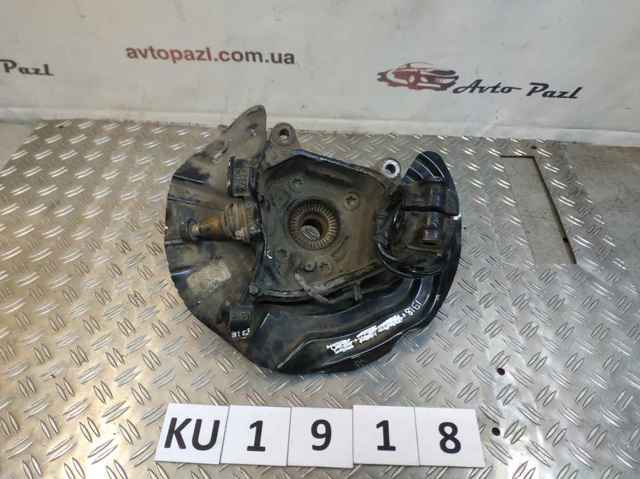 Кулак поворотний передній лівий 31216855953 BMW