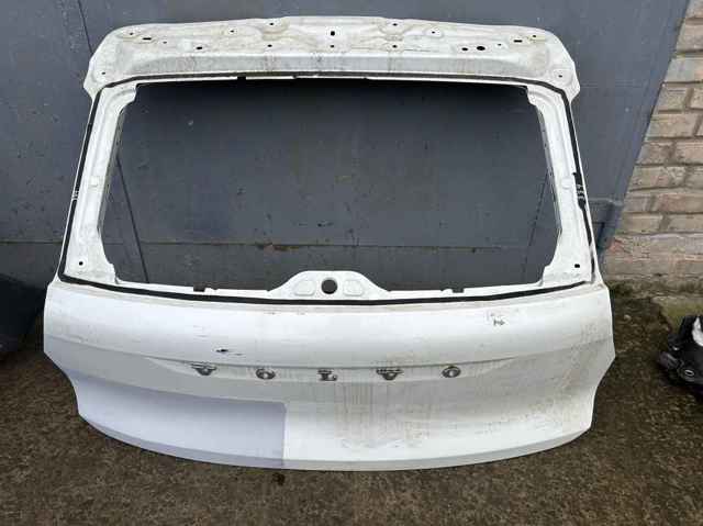 Задні двері багажника 31690700 VOLVO