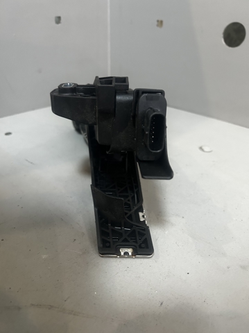 Підаль газу 32700C5130 HYUNDAI