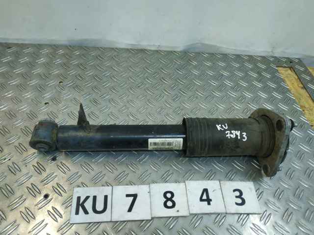 Стійка задня права 33526782878 BMW