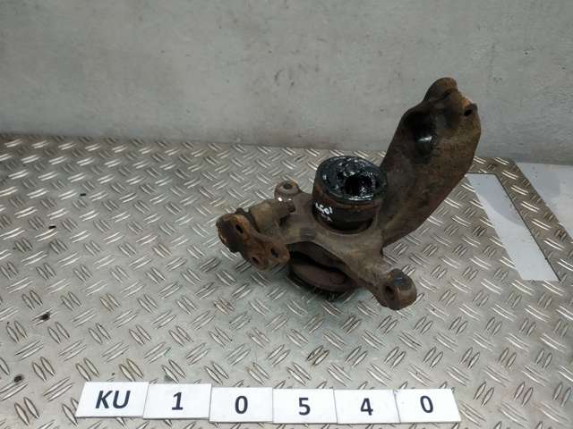 Цапфа поворотна права 3M513K170BH FORD