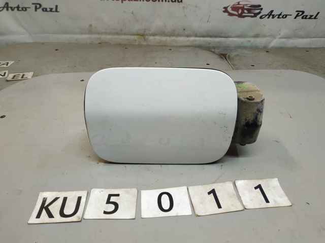 Лючок паливного бака 3T5809857 VAG
