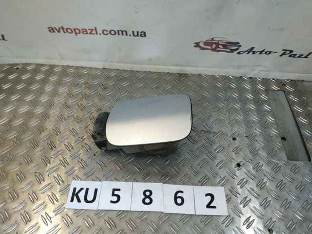 Лючок (дверцята) бензобака 3T5809857B VAG