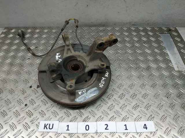 Кулак поворотний передній лівий 400116210R RENAULT