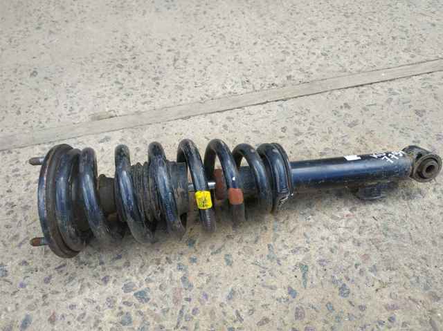 Амортизатори передні 4062A022 MITSUBISHI